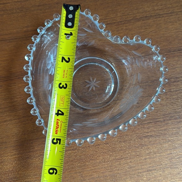 Imperial glass candlewick heart-shaped bowl - Picture 4 of 5